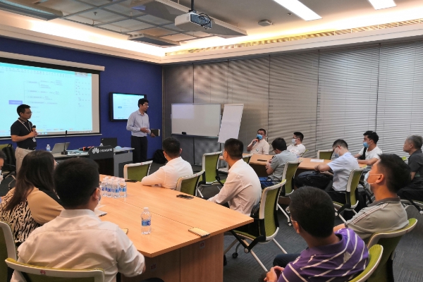 中大咨詢:中大咨詢攜企業(yè)高管走進(jìn)華為,交流前沿數(shù)字化轉(zhuǎn)型實踐心得 中大咨詢:中大咨詢攜企業(yè)高管走進(jìn)華為,交流前沿數(shù)字化轉(zhuǎn)型實踐心得