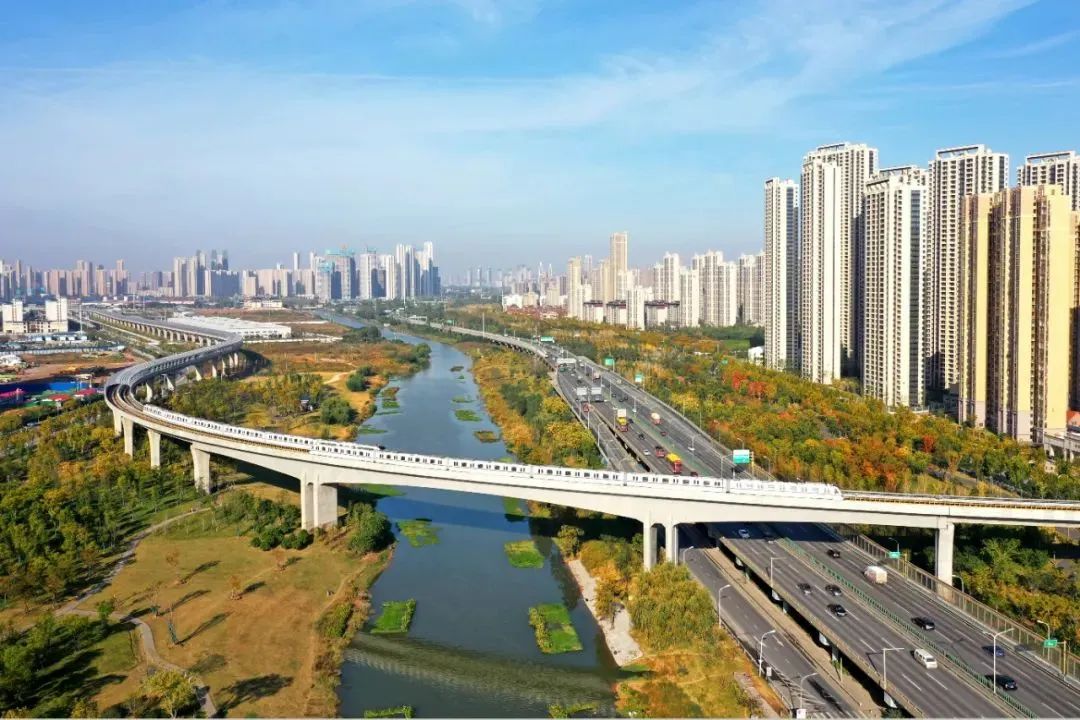 截至目前,武漢地鐵運(yùn)營(yíng)總里程數(shù)達(dá)到435公里 截至目前,武漢地鐵運(yùn)營(yíng)總里程數(shù)達(dá)到435公里